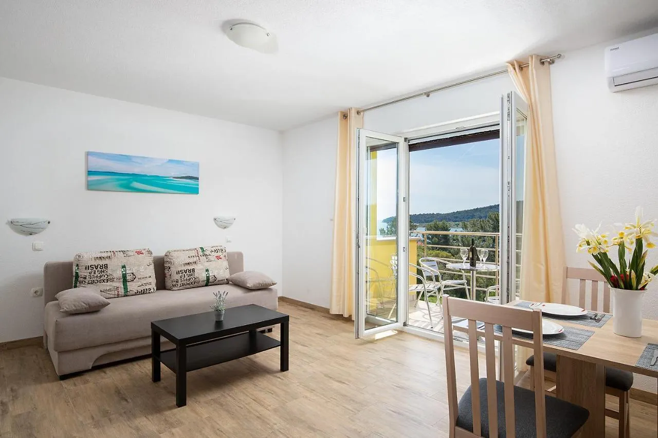 Apartments Angi mit Meerblick Pomer Gasthof